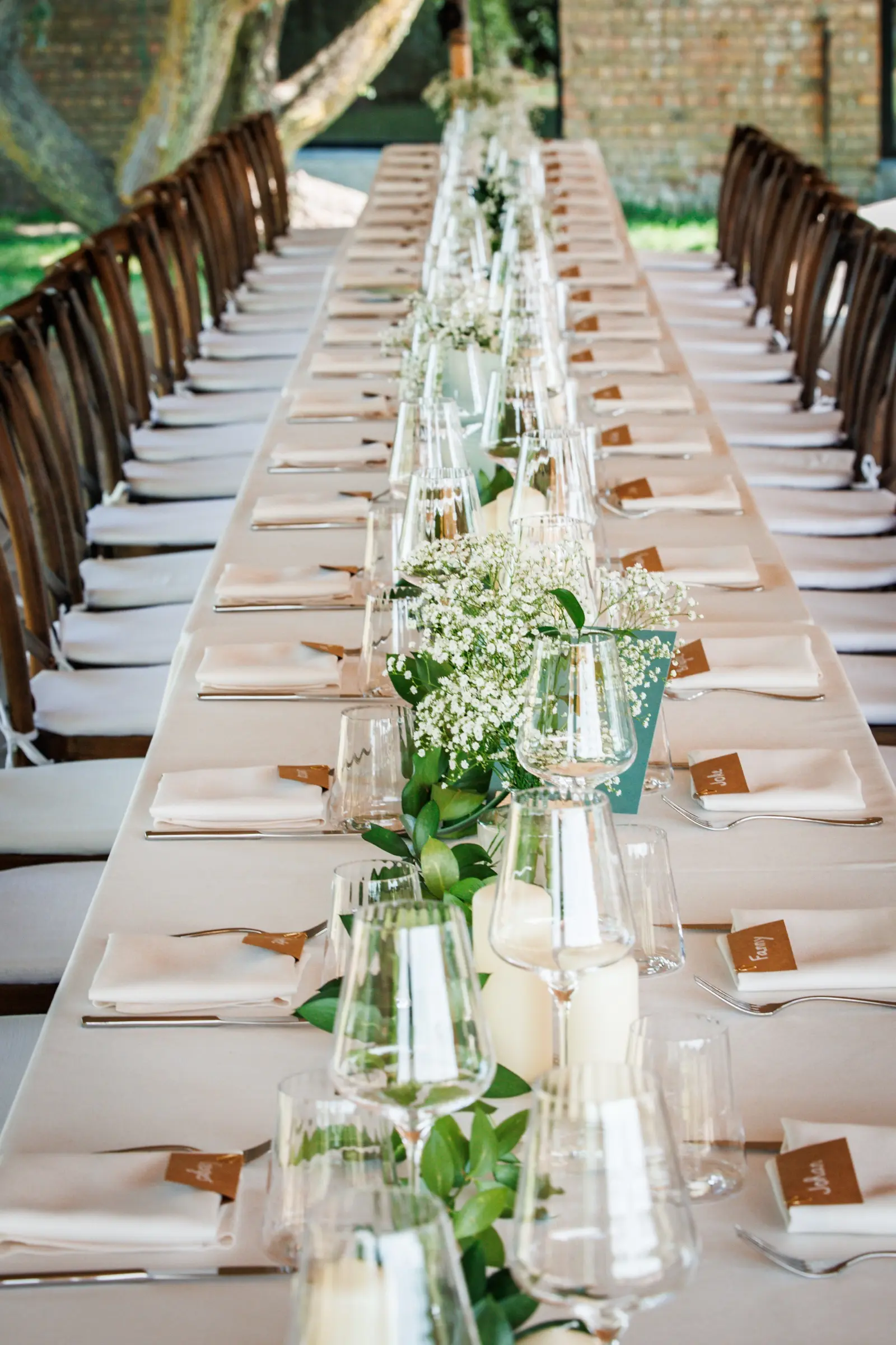 Tafelstyling met eucalyptus